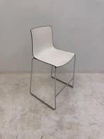 Arper Catifa 46 design Kruk sledepoot bi color zwart/wit, Vergader- of Presentatieruimte, Ophalen of Verzenden, Gebruikt, Stoel