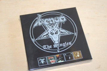 Venom - The Singles - 5 x CDs - CD box set - 2018, Nieuw in verpakking