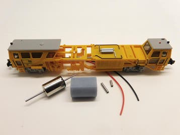 Micromotor NH022 Hobbytrain 07-32 Plasser & Theurer, Hobby en Vrije tijd, Modeltreinen | N-Spoor, Overige merken, Gelijkstroom