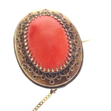 Antiek gouden broche met bloedkoraal, Gebruikt, Overige kleuren, Ophalen of Verzenden, Met edelsteen