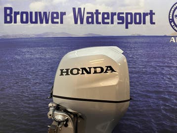 Honda 100 pk buitenboordmotor Demo model, Viertaktmotor, Ophalen of Verzenden, Zo goed als nieuw, 30 pk of meer