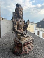 Chinese Bronze Figure of Guanyin with Parrot and Vase, Late, Antiek en Kunst