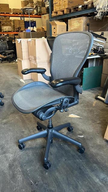 Herman Miller Aeron (Maat C), 1 stuk op voorraad, Huis en Inrichting, Verzenden, Zwart, Zo goed als nieuw, Bureaustoel
