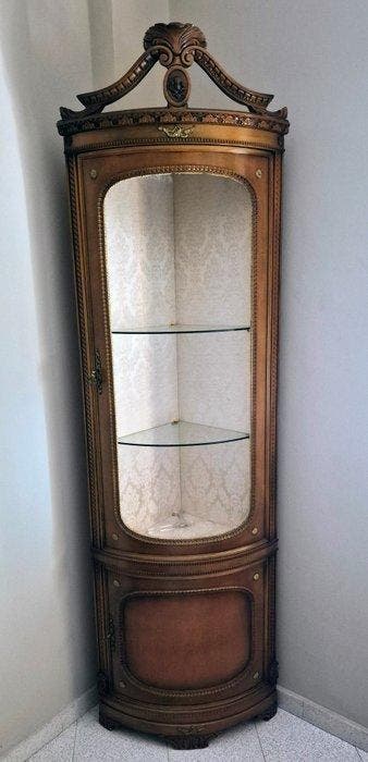 Vitrine - Walnoot - hoeketalage