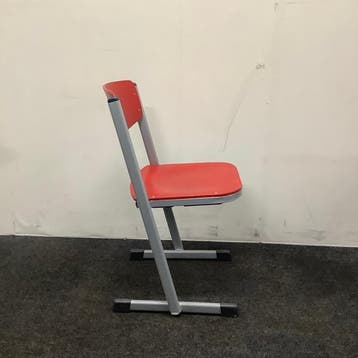 complete set van 9 stuks schoolstoelen Eromes, rood - grijs, Ophalen of Verzenden, Gebruikt, Hout, Vijf, Zes of meer stoelen