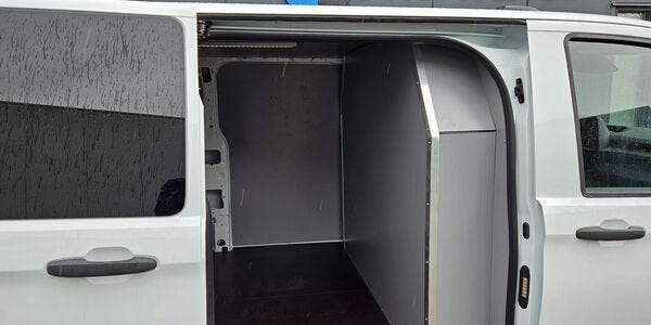 Verdiepte tussenwand voor jouw bus!, Auto-onderdelen, Interieur en Bekleding, Nieuw