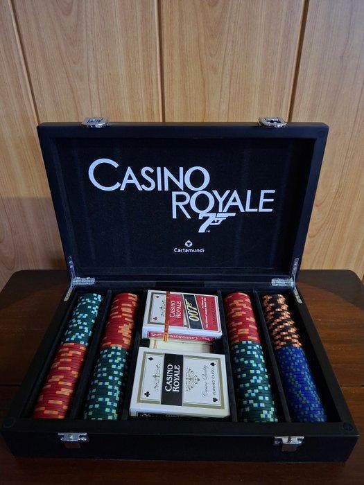 Pokerset - Casino Royale 007 Cartamundi - Plastic, Verzamelen, Film en Tv