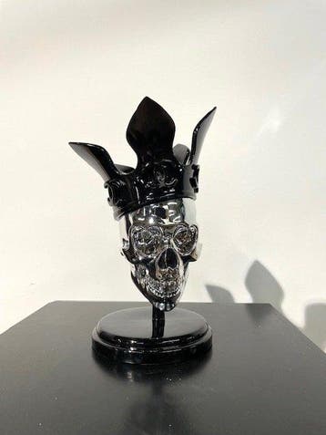 Van Apple - Chanel Skull