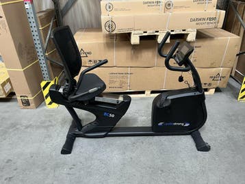 cardiostrong Recumbent Bike BC50, Sport en Fitness, Nieuw