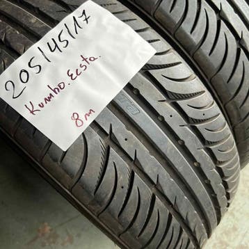 2 x Kumho 205-45-17 Zomerbanden 8mm, Gebruikt, 17 inch, Band(en), Personenwagen