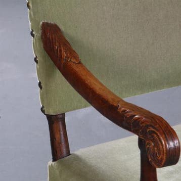 Armstoel ca 1700 Hollands in eikenhout incl stoffering naar, Antiek en Kunst, Ophalen of Verzenden