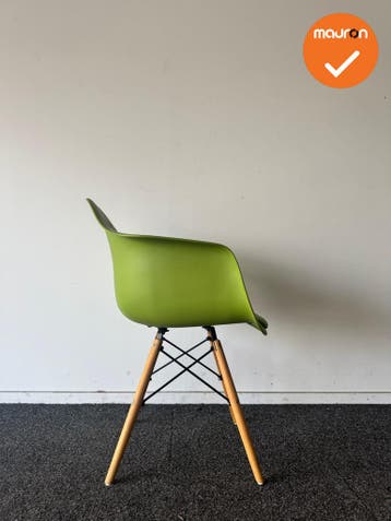 Design Vergaderstoel - Lime groen - houten onderstel - set v, Vergader- of Presentatieruimte, Ophalen of Verzenden, Gebruikt, Stoel