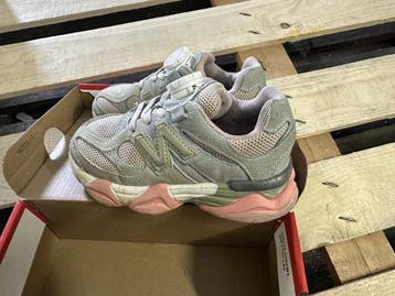 Veiling - New Balance Kids met draaiknop Maat 28, Nieuw