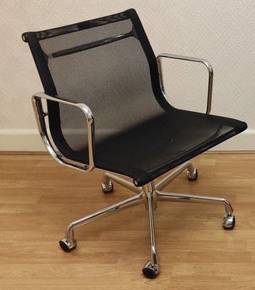 Vitra - Charles & Ray Eames - Stoel - EA117 - Net