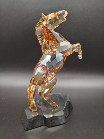 Swarovski - Beeldje - Stallion Golden Shine - 5136836 -, Antiek en Kunst