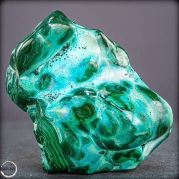 Natuurlijke vrije vorm van malachiet & chrysocolla – een