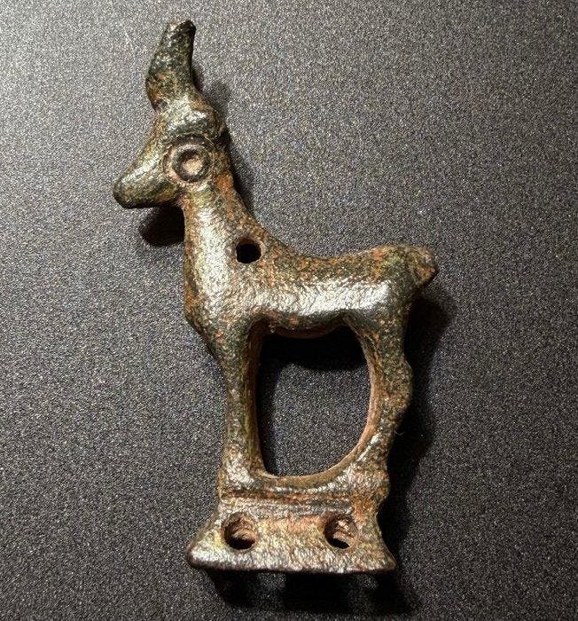 Oud-Grieks Bronzen Zeer zeldzame zoomorphisch beeldje-amulet, Antiek en Kunst, Antiek | Overige Antiek