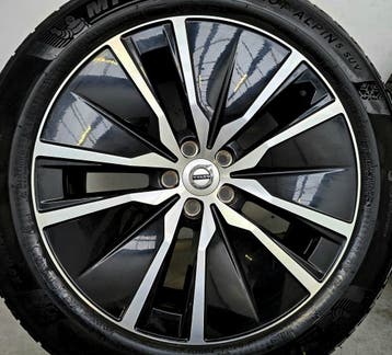 Demo Volvo XC40 XC60 XC90 19 inch winterbanden Black/Polishe, 19 inch, Banden en Velgen, Nieuw, 235 mm