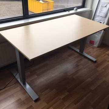 (MDK-104719) Kwadrant elektrisch zit-sta bureau nieuw, Ophalen of Verzenden, Nieuw