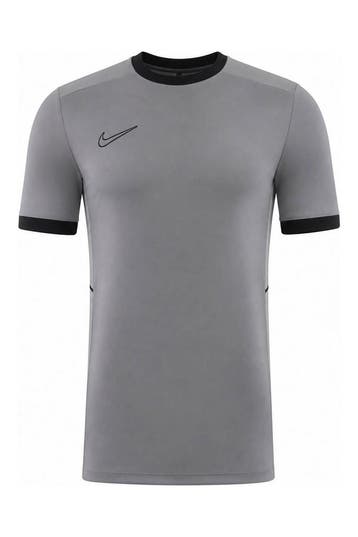 Nike T-shirt Jongens in maat M Grijs, Kinderen en Baby's, Kinderkleding | Overige, Verzenden, Zo goed als nieuw, Nike, Jongen of Meisje
