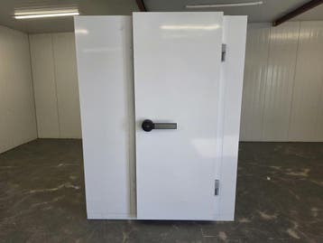 Vriescel 150 x 240 x 220 cm B-keus, Nieuw in verpakking, Koelen en Vriezen