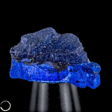 Natuurlijke, zeldzamere tanzaniet-ruw kristal – intens blauw