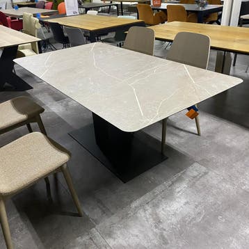 bert plantagie Eettafel Shelter 3.0 - Ongebruikt, Kunststof, 100 tot 150 cm, 150 tot 200 cm, Ophalen of Verzenden