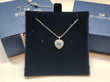 Swarovski - Beeldje - Heart pendant necklace with blue
