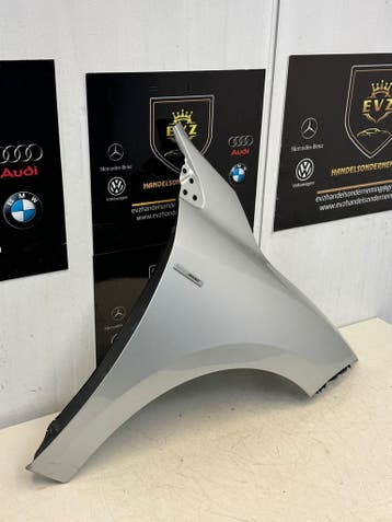 Spatbord/voorscherm rechts Renault Megane Estate 2013 grijs, Gebruikt, Voor, Renault, Spatbord