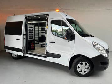 Renault Master Servicewagen T35 2.3 dCi 145pk euro6 L2H2 BOT, Stof, Gebruikt, Euro 6, Renault