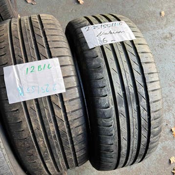 2 x Nokian 225-55-16 Zomerbanden 6mm, Gebruikt, 16 inch, Ophalen of Verzenden, Band(en)