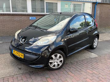 Peugeot 107 1.0 3DR! AIRCO! TOERENTELLER! KOPPELING GOED!!, Stof, Zwart, Zwart, Handgeschakeld