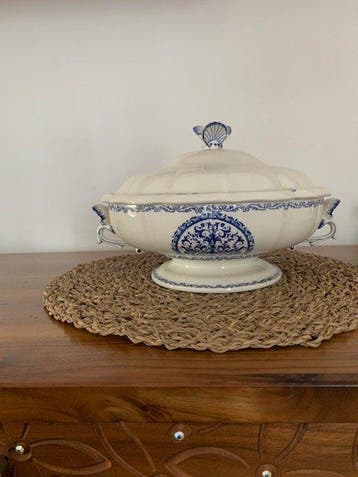 Gien - Tureen - Aardewerk