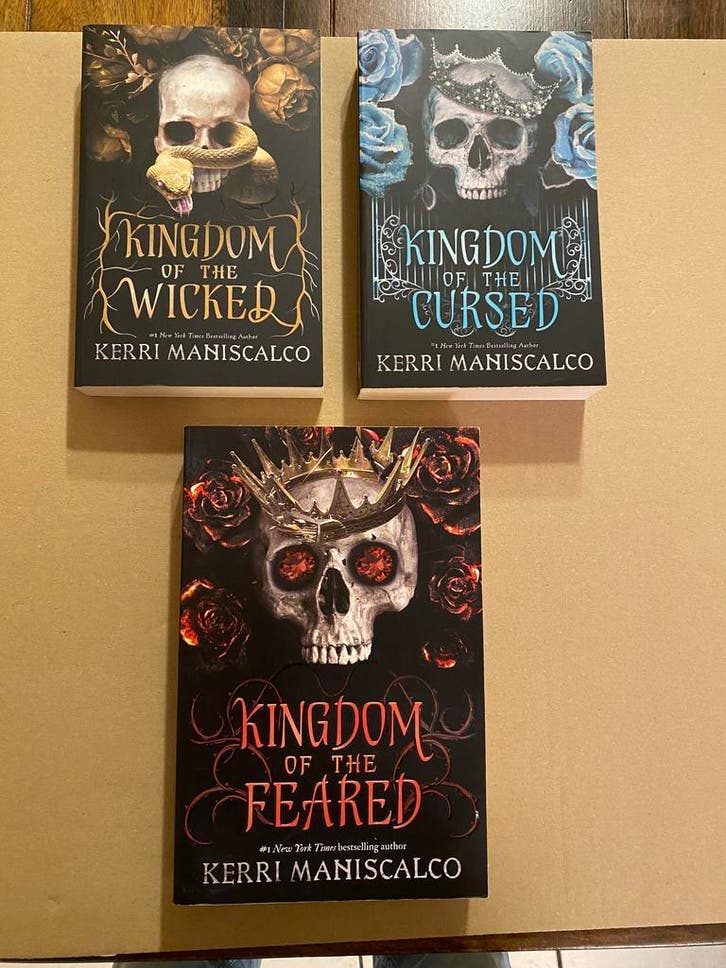 Kerri Maniscalco - Kingdom of the Wicked - Trilogy, Boeken, Fantasy, Zo goed als nieuw, Ophalen of Verzenden