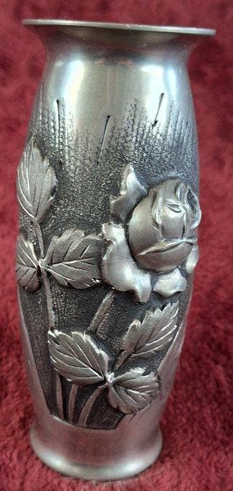 Authentique Vase Art Nouveau à la Rose , Etain dArt - Louis