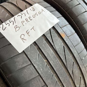 2 x Bridgestone Potenza RE050A 255-35-18 RFT Zomerbanden 5mm, Auto-onderdelen, Banden en Velgen, 18 inch, Gebruikt, 255 mm, Ophalen of Verzenden