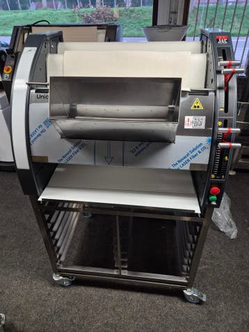 STokbroodmachine stokkenmachine ** VEILING ** BAKERY, Zakelijke goederen, Nieuw in verpakking, Bakkerij en Slagerij
