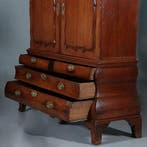 Dubbel gebogen kabinet in prachtige oude kleur 18e eeuws No;, Ophalen of Verzenden