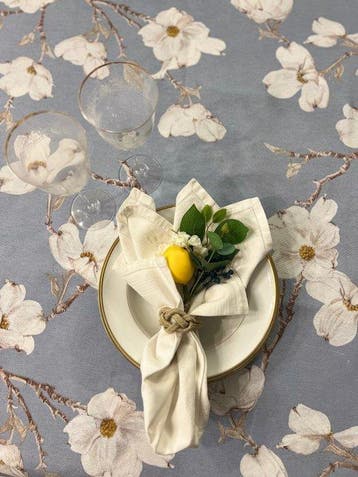 Elegante tafellaken voor grote tafels. Engels landhuis -