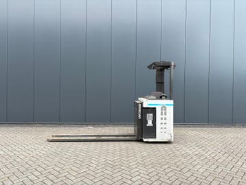 Unicarries Reachtruck XLL2000, Tot 1000 kg, Elektrisch, Reachtruck, Unicarries
