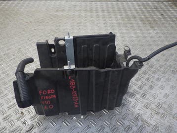 Ford Fiesta MK8 accu behuizing L1BB10723AA, Verzenden, Gebruikt