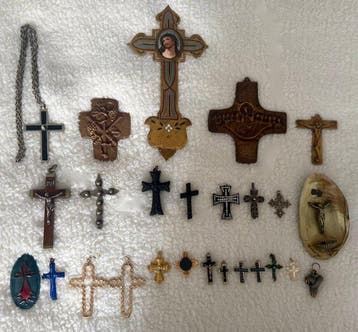 Themacollectie - Religieuze kruisen, hangers / XIXe–XXe eeuw