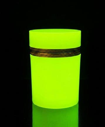 VNC - Vincenzo Nason - Doos - Uraniumglas, Opaline glas