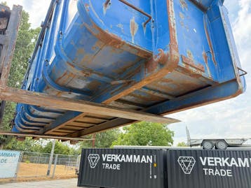 Vloeistofdichte haakarmcontainer 6 meter 20 kuub