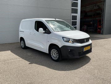 Peugeot Partner 1.5 HDI Carplay/ 3Pers./ Airco/ Cruise/ PDC/, Stof, Gebruikt, Euro 6, Wit