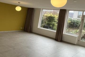 Huis Eelerbergstraat in Almere, Overige soorten, Via bemiddelaar, Almere, Almere