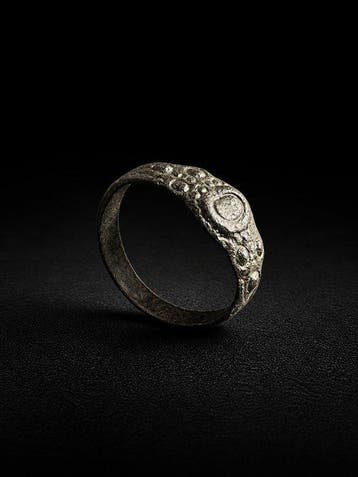 Islamitisch Brons Ring - 11e tot 14e eeuw n.Chr. (Zonder