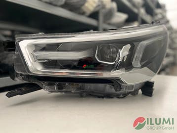 TOYOTA HILUX VIII 8 VOLL LED KOPLAMP LINKS 81150-YP120, Auto-onderdelen, Verlichting, Verzenden, Gebruikt, Toyota