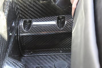 Alfa Romeo 4C Carbon Fiber Motorkap hendel, Verzenden