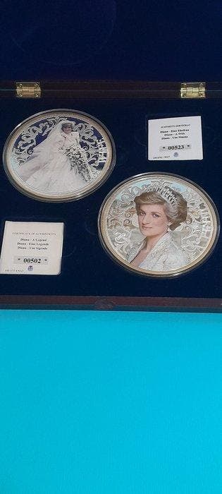 Verenigd Koninkrijk. 2016, Princess Diana, 2 x Medals